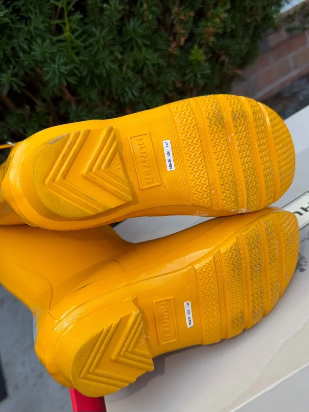 Kids Hunter Glossy Yellow Knee-High Rain Boots Size 2